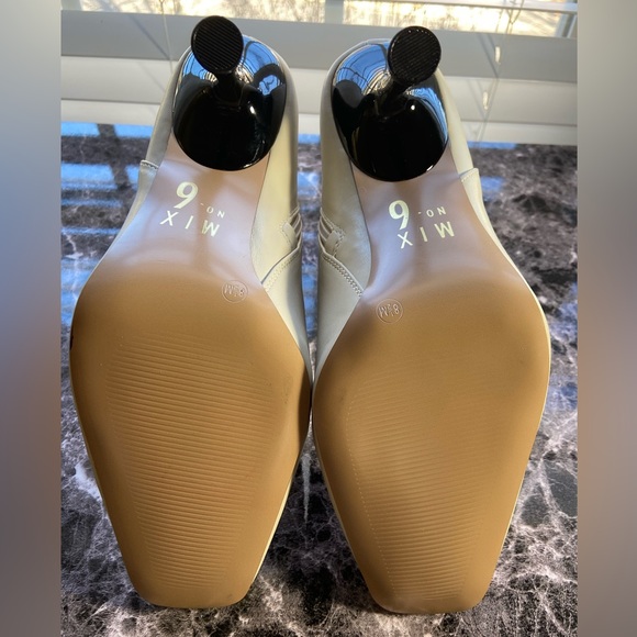 M6 Lexey Bootie Cream and Black flare Heel Never Worn Size 8 1/2M/ 39 - Picture 10 of 16